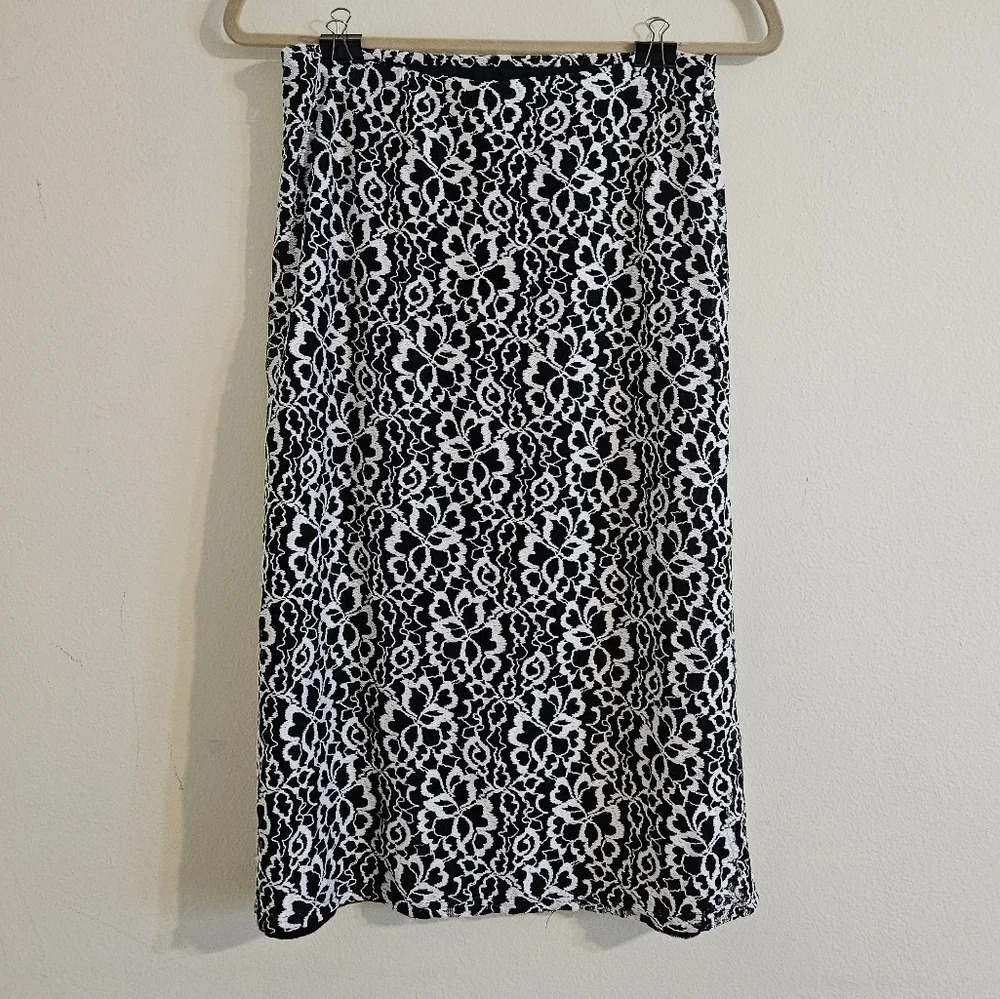 Liv Los Angeles Floral Skirt